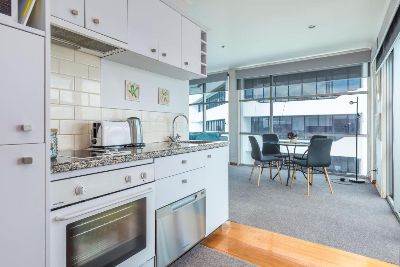 Ferienwohnung Stunning Waterfront Location With Huge Balcony! Auckland Exterior foto
